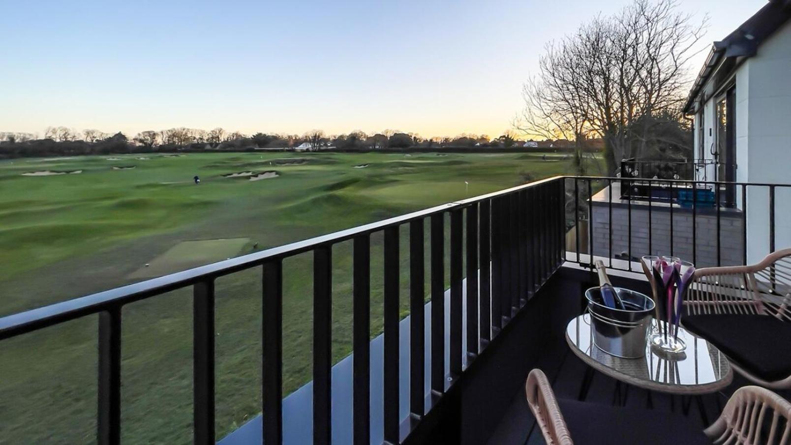 Luxury Ocean & North Foreland Golf View By Adliv Broadstairs Exterior photo